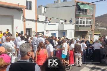 Unas 5.000 personas se remojan en la primera Traída del Agua tras la pandemia/Francisco Javier Santana y TA.